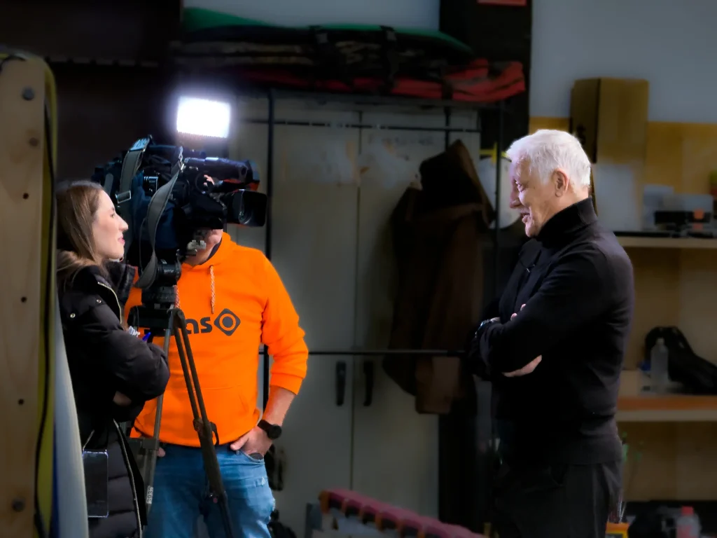 Entrevista a Pepe de Lucio de Forjando atletas en Antena 3 Deportes